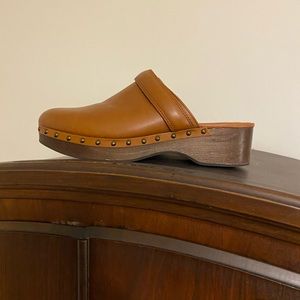 Madewell brown clogs, Size 10